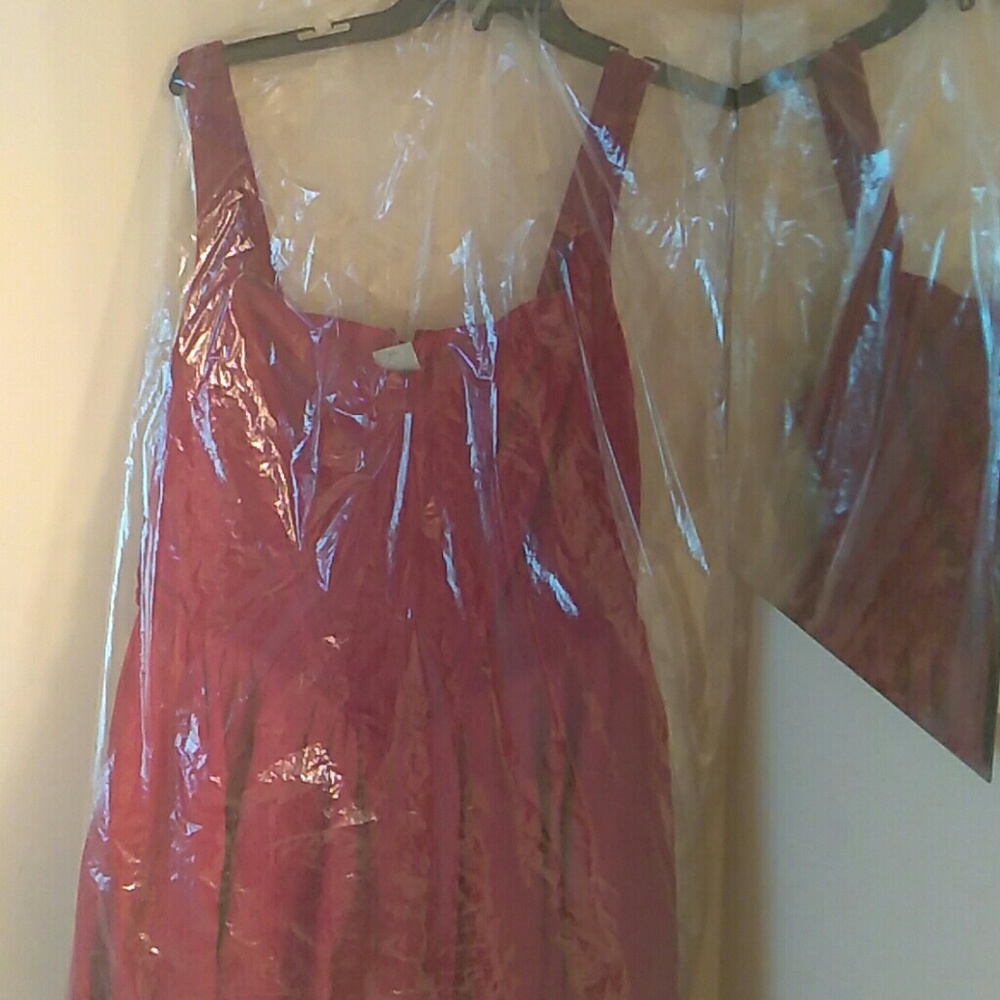 Dress - Picture 2 of 4